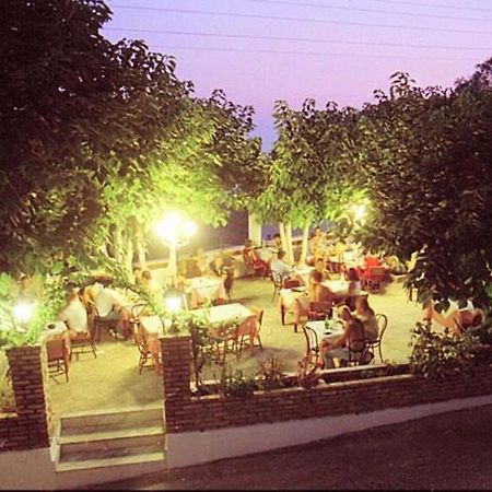 Pansion Alexandros Hotel Пелекас Екстериор снимка