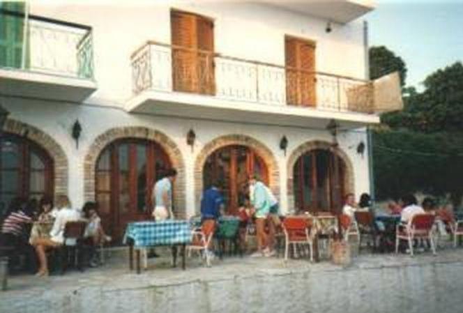 Pansion Alexandros Hotel Пелекас Екстериор снимка